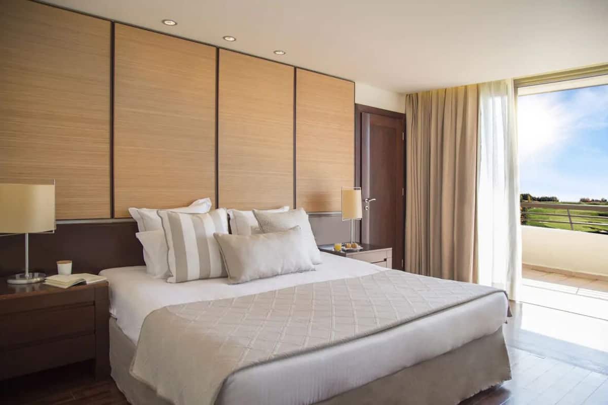 Grand Suite, 2 Bedrooms (Sea or Marina View) | 1 bedroom, premium bedding, minibar, in-room safe