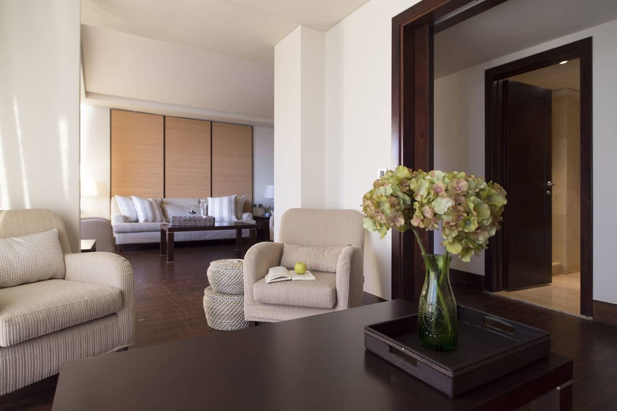 1 bedroom, premium bedding, minibar, in-room safe