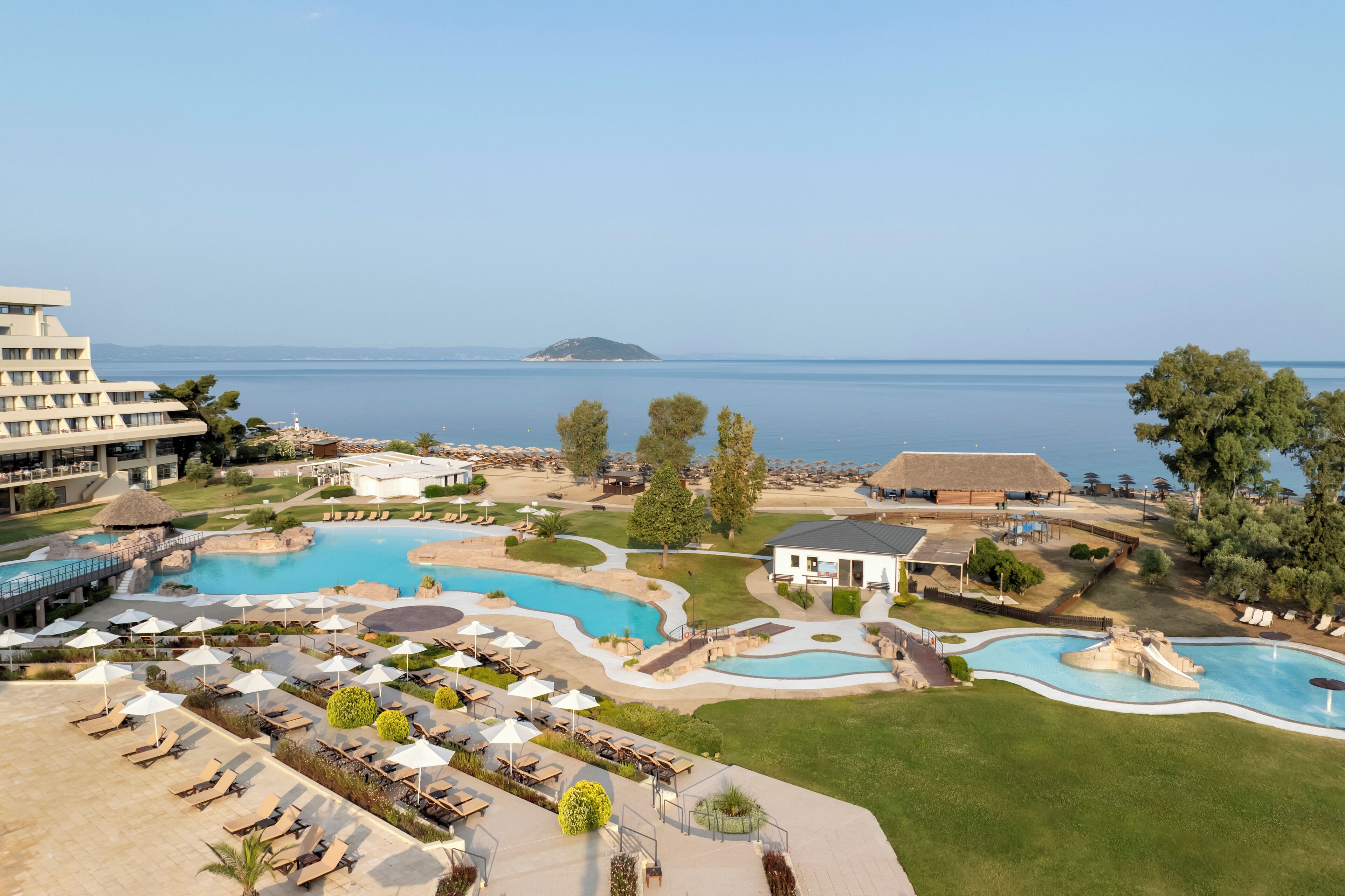 Indoor pool, seasonal outdoor pool, sun loungers