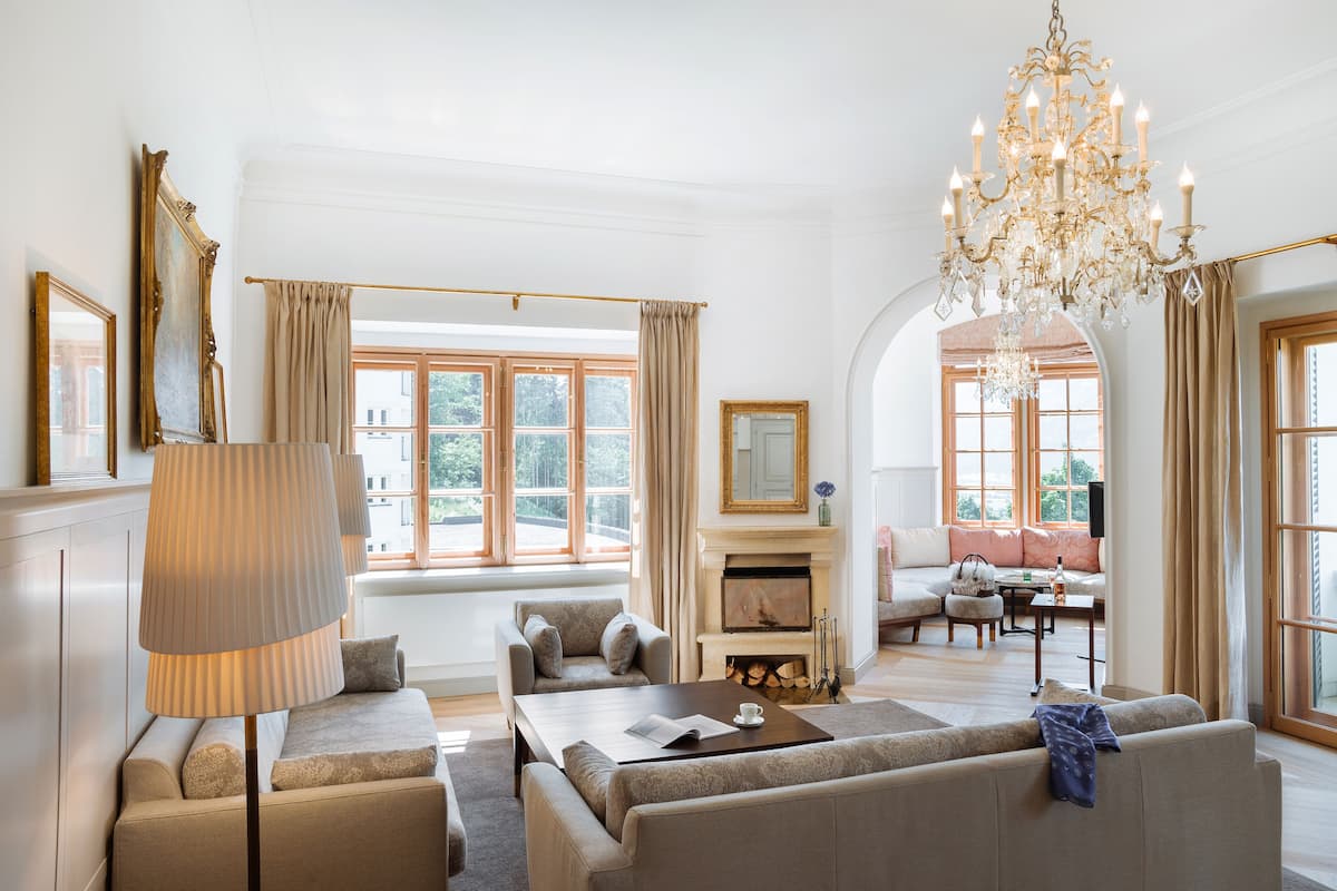 Castle Suite | Living room | Flat-screen TV