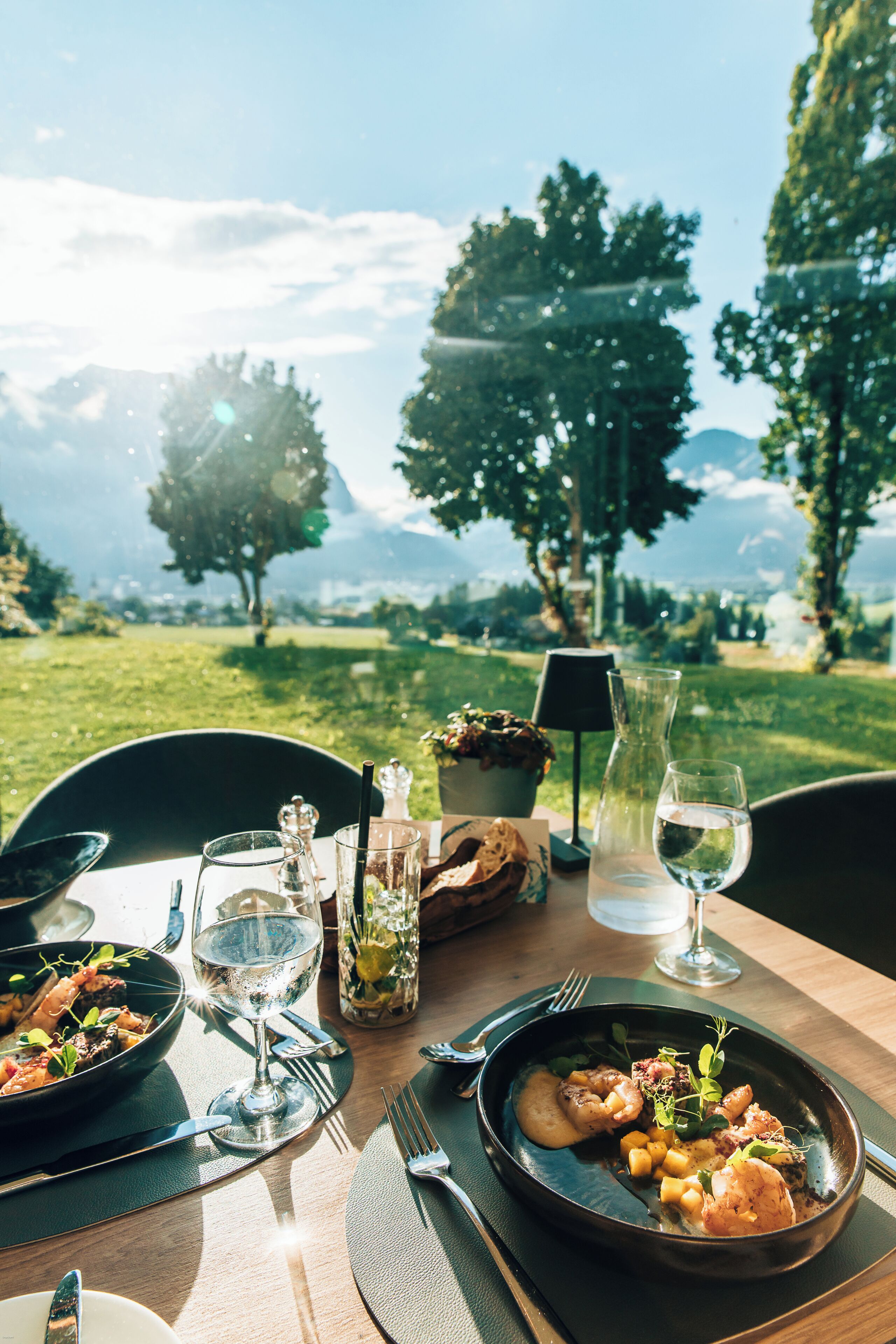 3 Restaurants, Frühstück, Mittagessen, lokale und internationale Küche