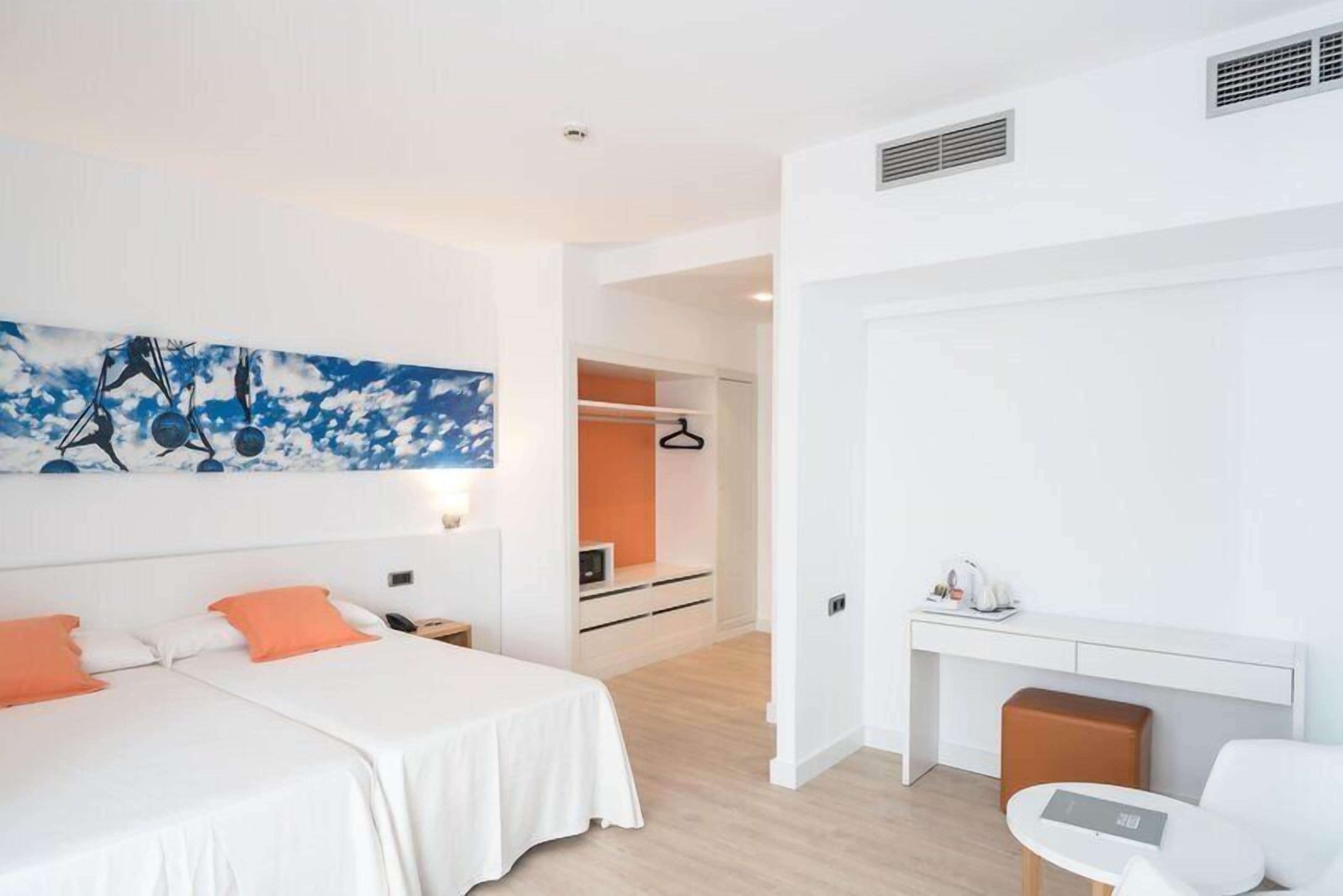 Doppia Superior, balcone | Una cassaforte in camera, Wi-Fi gratuito, lenzuola