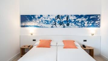 Chambre Double Supérieure, balcon | Coffres-forts dans les chambres, Wi-Fi gratuit, draps fournis