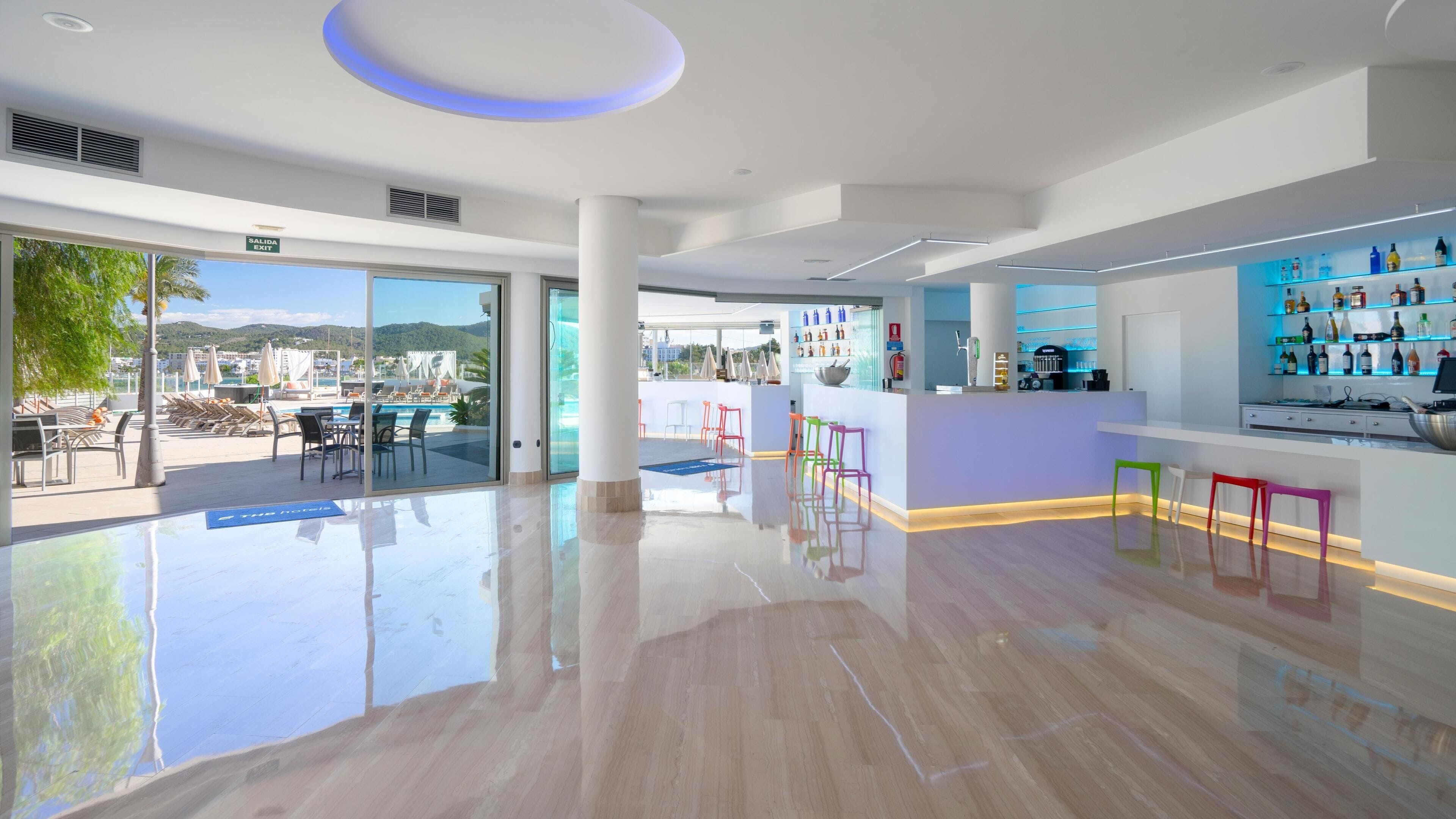 Bar (in der Unterkunft)