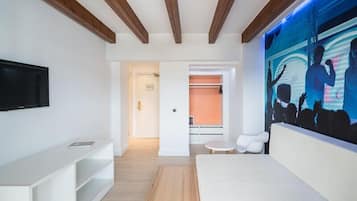 Junior Suite, Balcony, Sea View | Interior