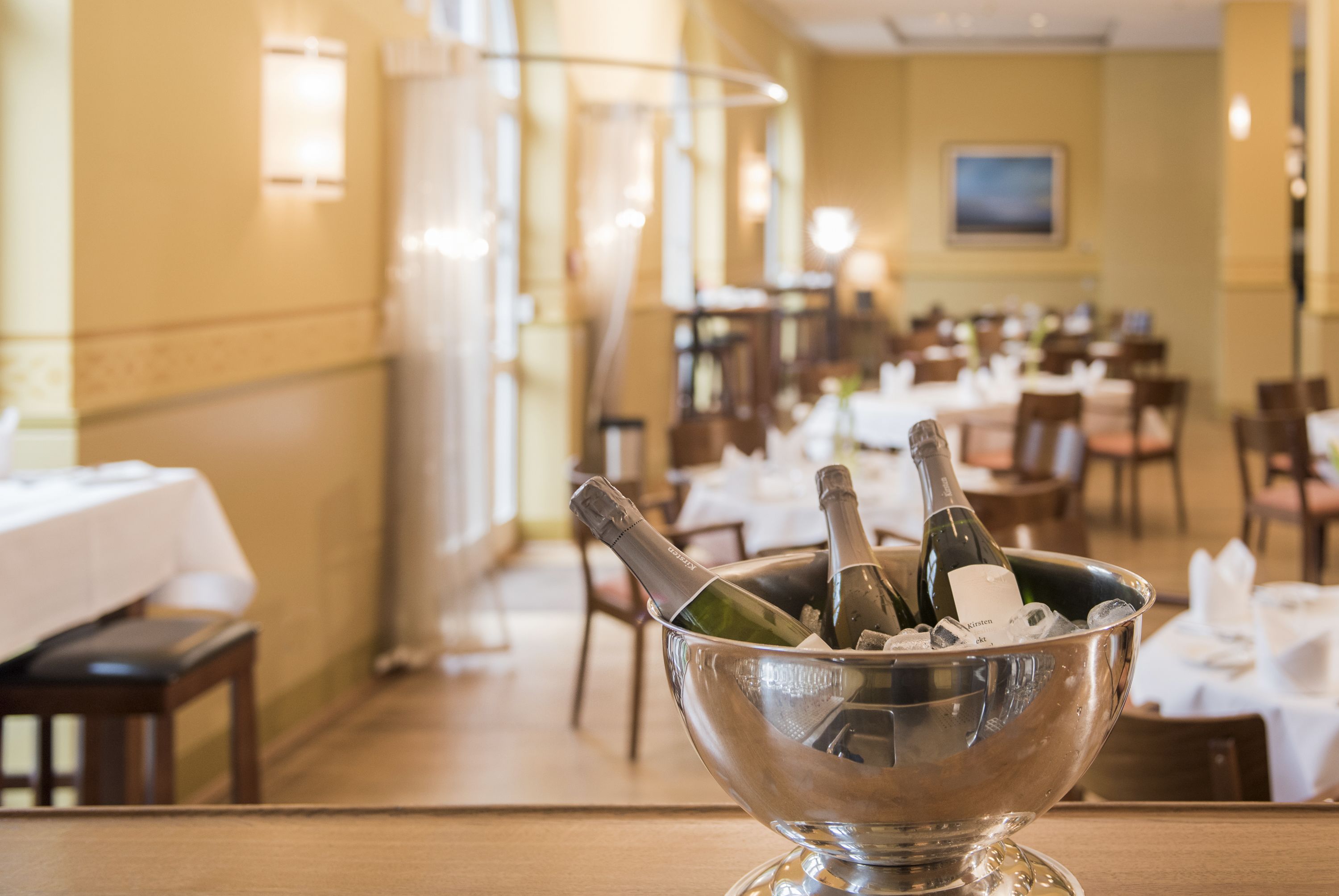 breakfast, lunch, dinner served; international cuisine, garden views