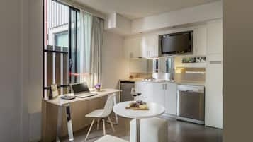 Standard Studio Apartment | Premium bedding, pillowtop beds, in-room safe, individually decorated