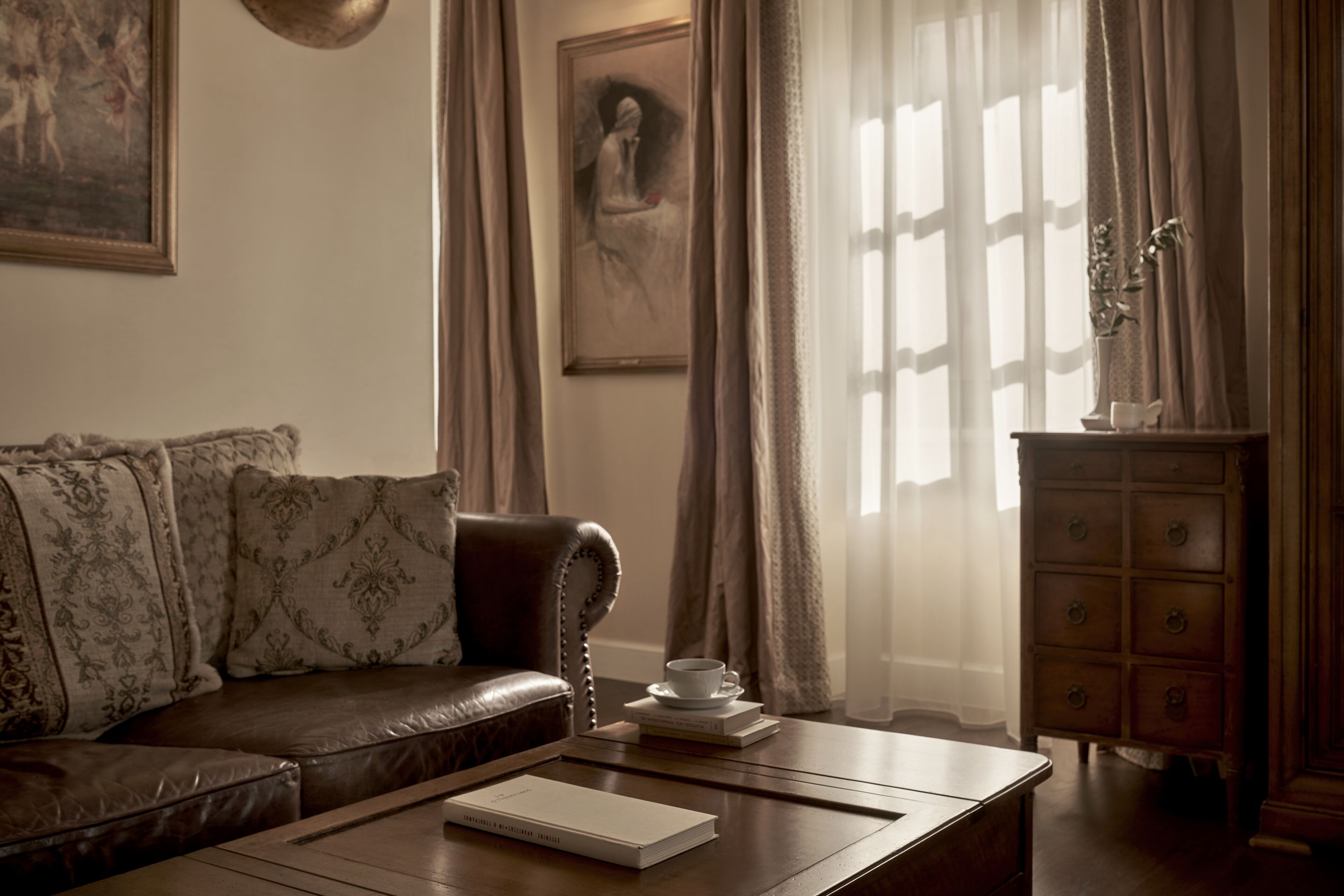 junior suite, split-level, sea view | living area | led tv, dvd player