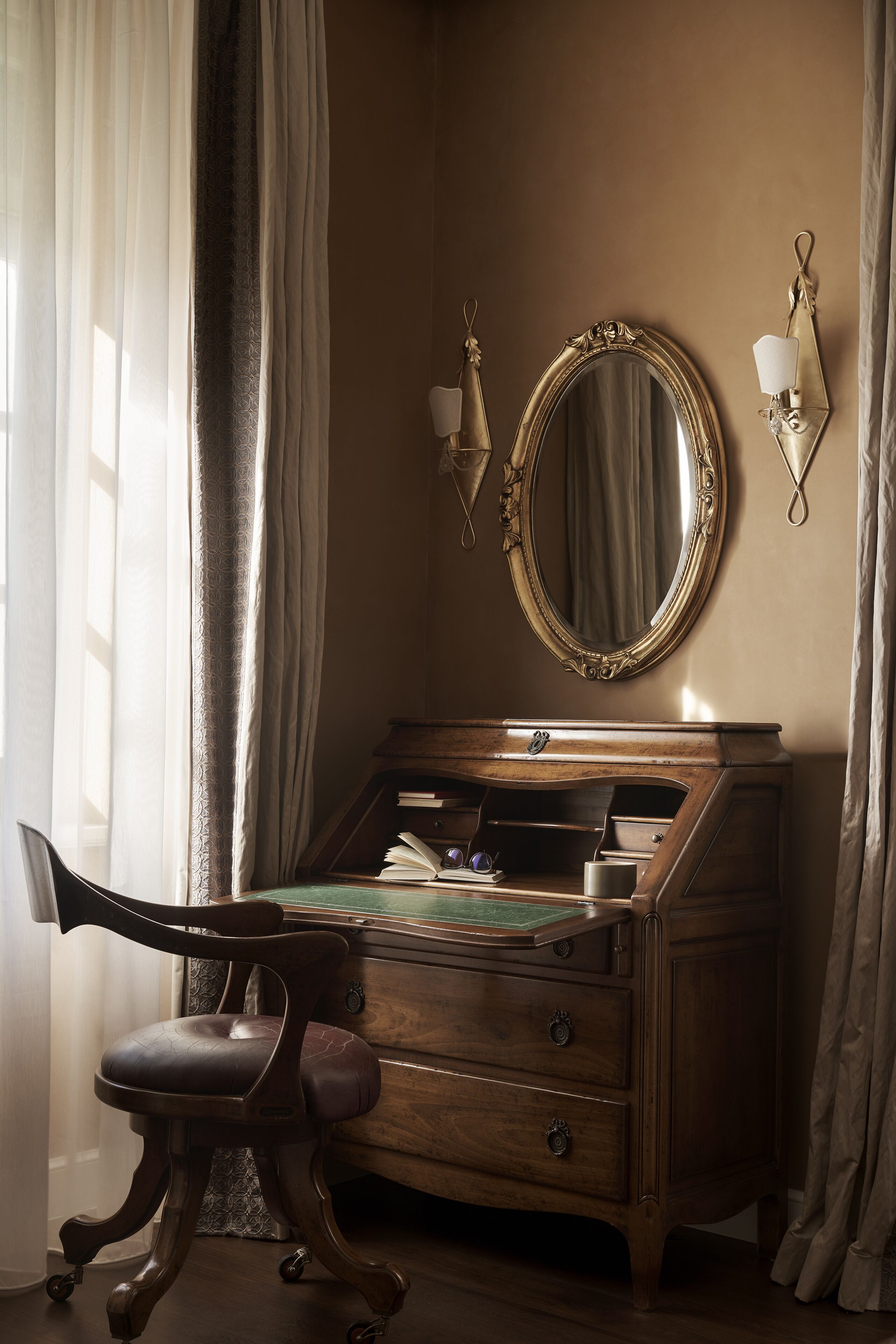 deluxe double room, 1 bedroom | living area | led tv, dvd player