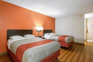 1 bedroom, desk, free WiFi, bed sheets - Motel 6 New Stanton, PA (New Stanton)
