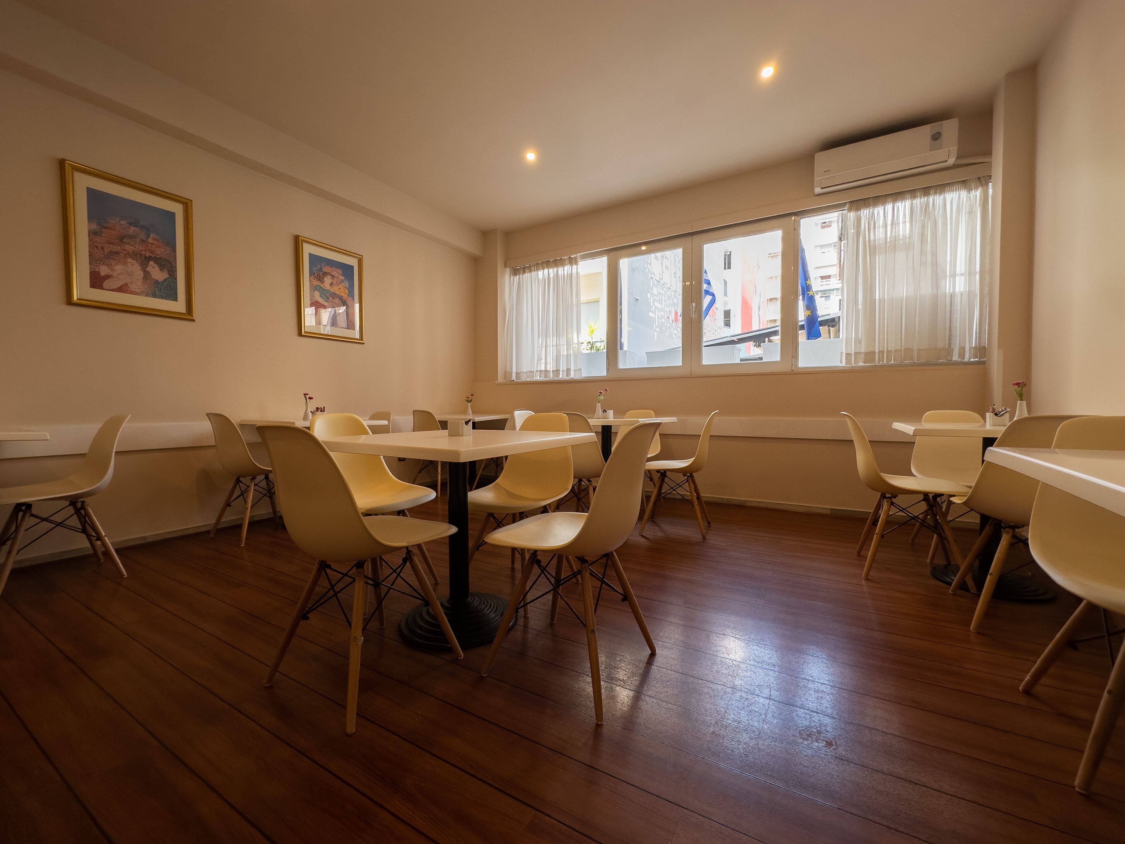 daily continental breakfast (eur 10 per person)