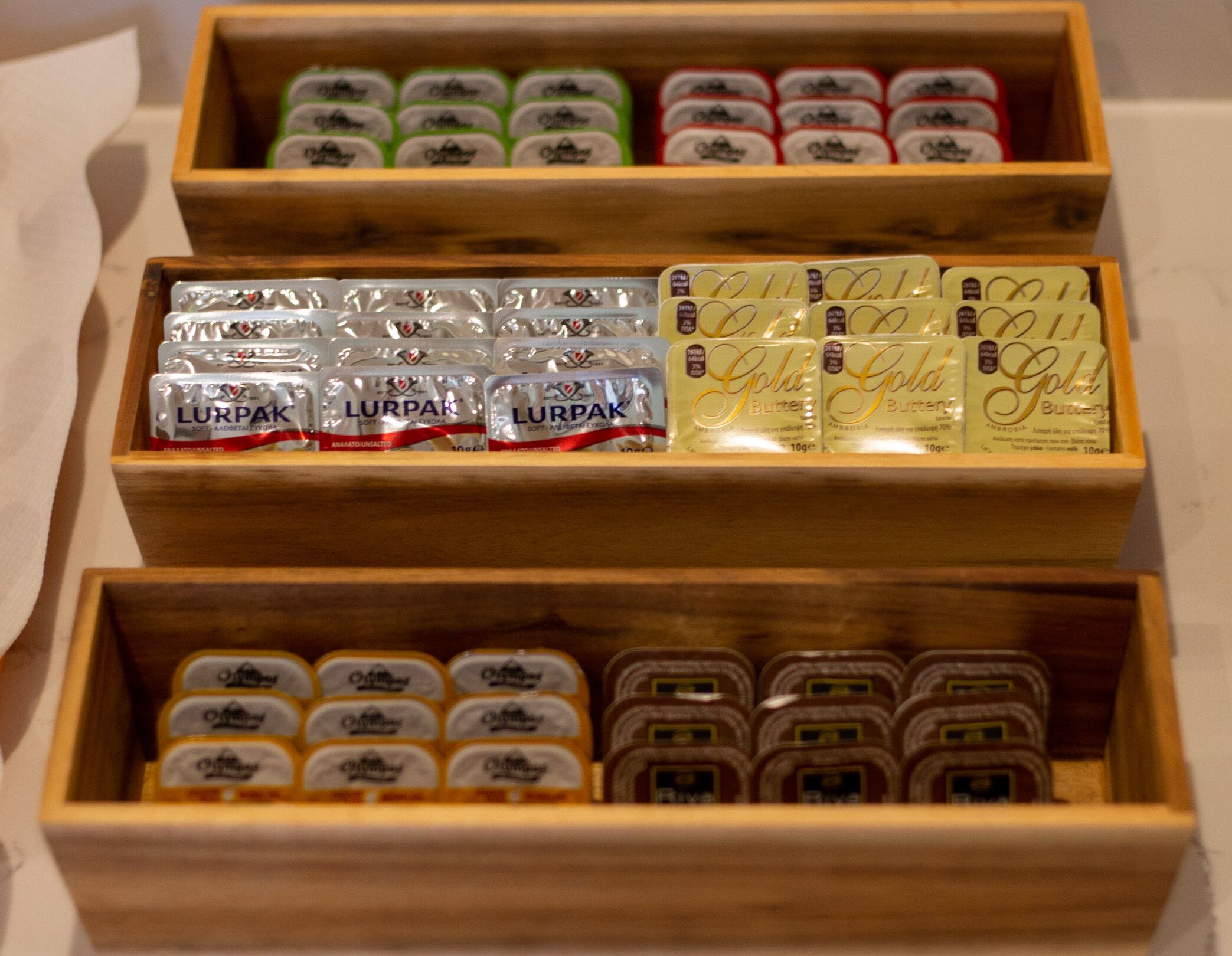 daily continental breakfast (eur 10 per person)