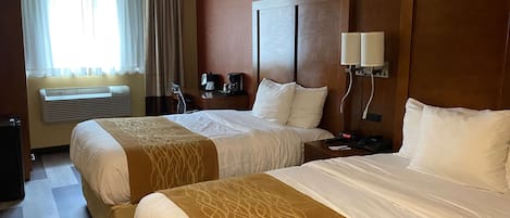 Bureau, fer et planche Ă repasser, accĂšs au Wi-Fi (inclus)