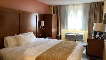 Desk, iron/ironing board, free WiFi, bed sheets