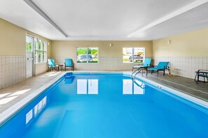 Indoor pool - Country Inn & Suites by Radisson, Princeton, WV (Princeton)