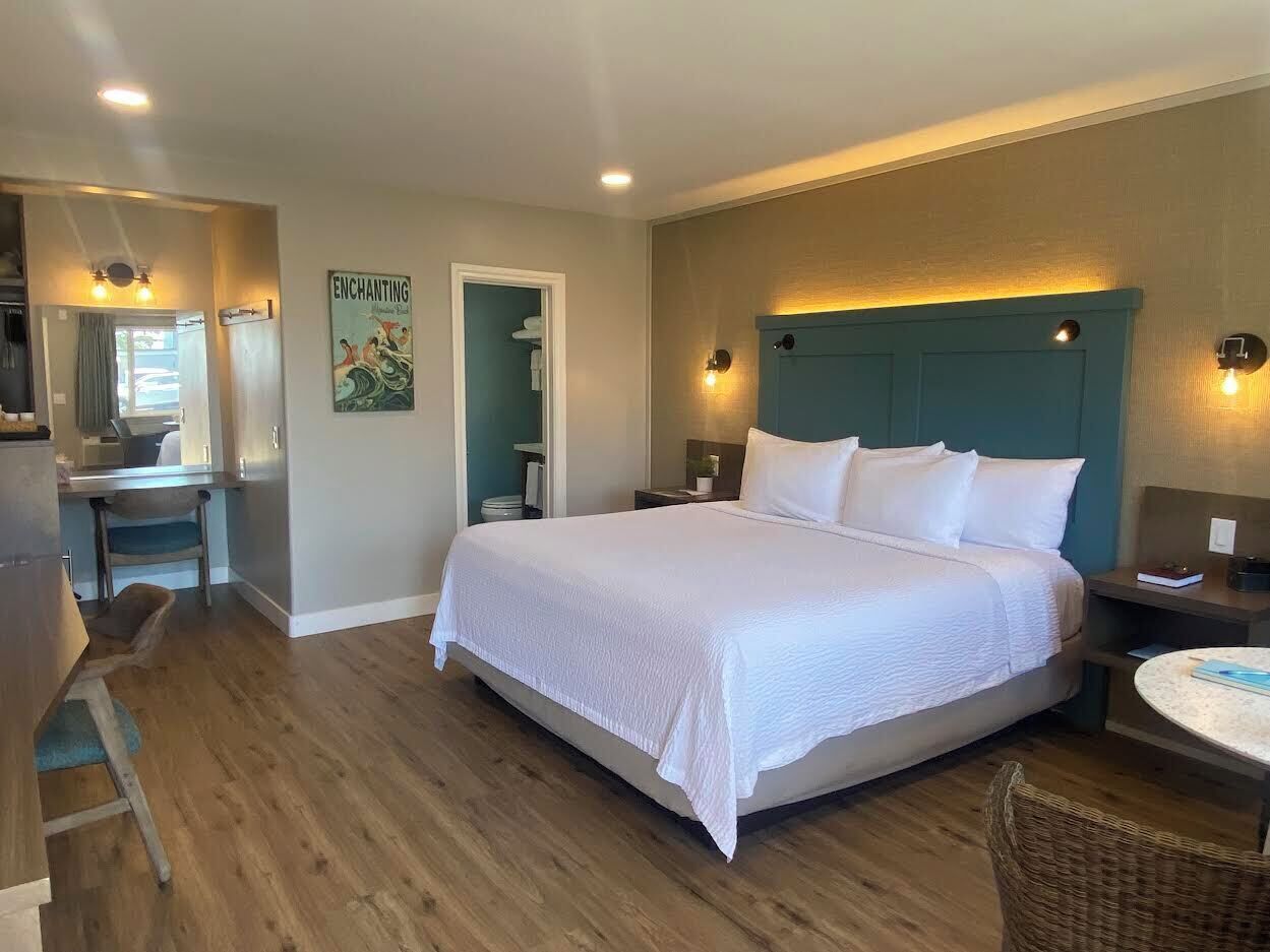 Standard enkelrum - 1 kingsize-säng | Bäddmadrasser, skrivbord, arbetsyta för laptop och mörkläggningsgardiner