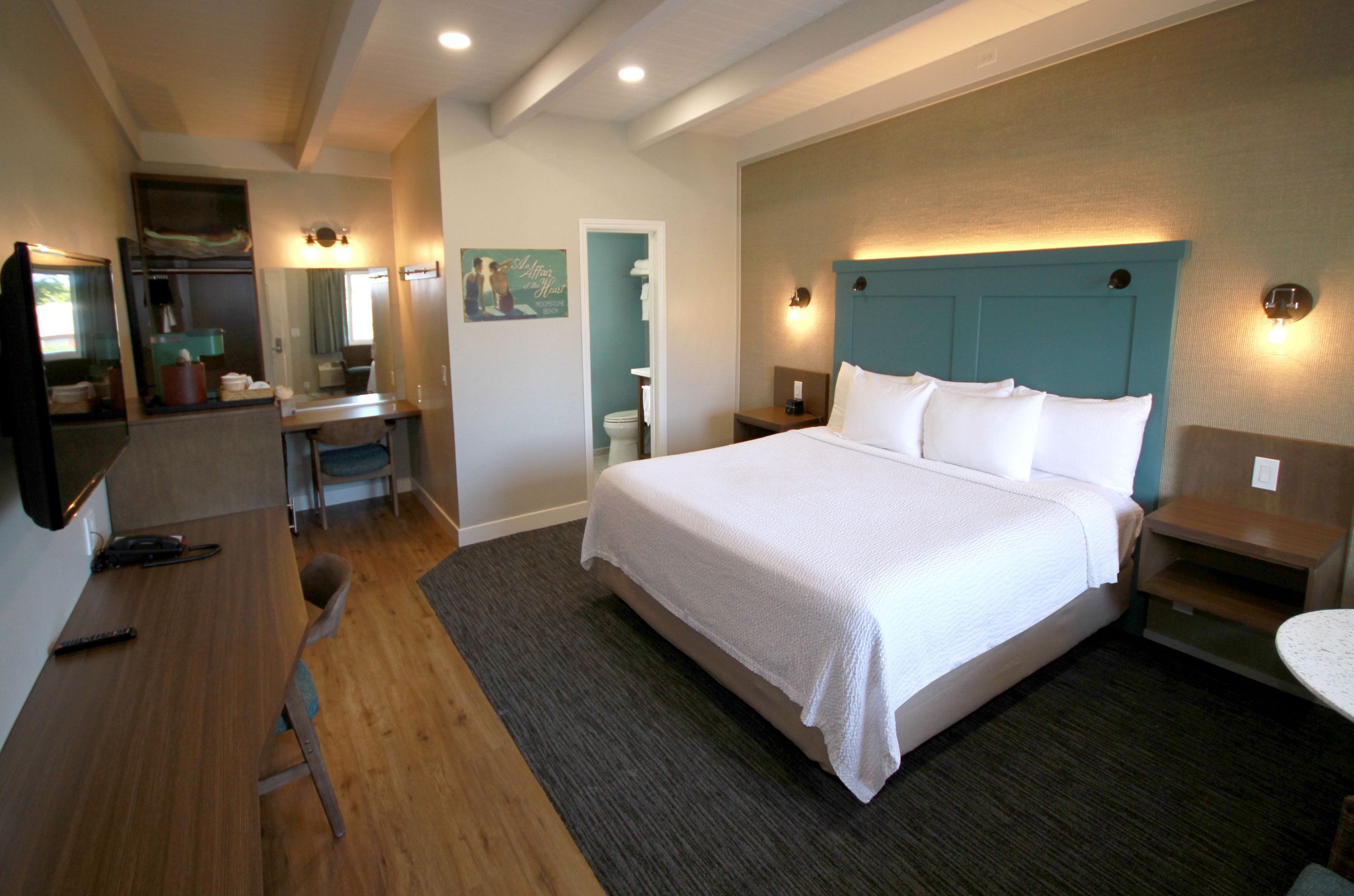 Camas con pillow-top, escritorio y espacio para trabajar con laptop 