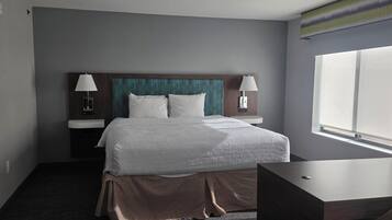 In-room safe, iron/ironing board, free WiFi, alarm clocks