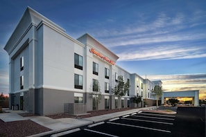 Exterior - Hampton Inn & Suites Tucson East/Williams Center (Tucson)