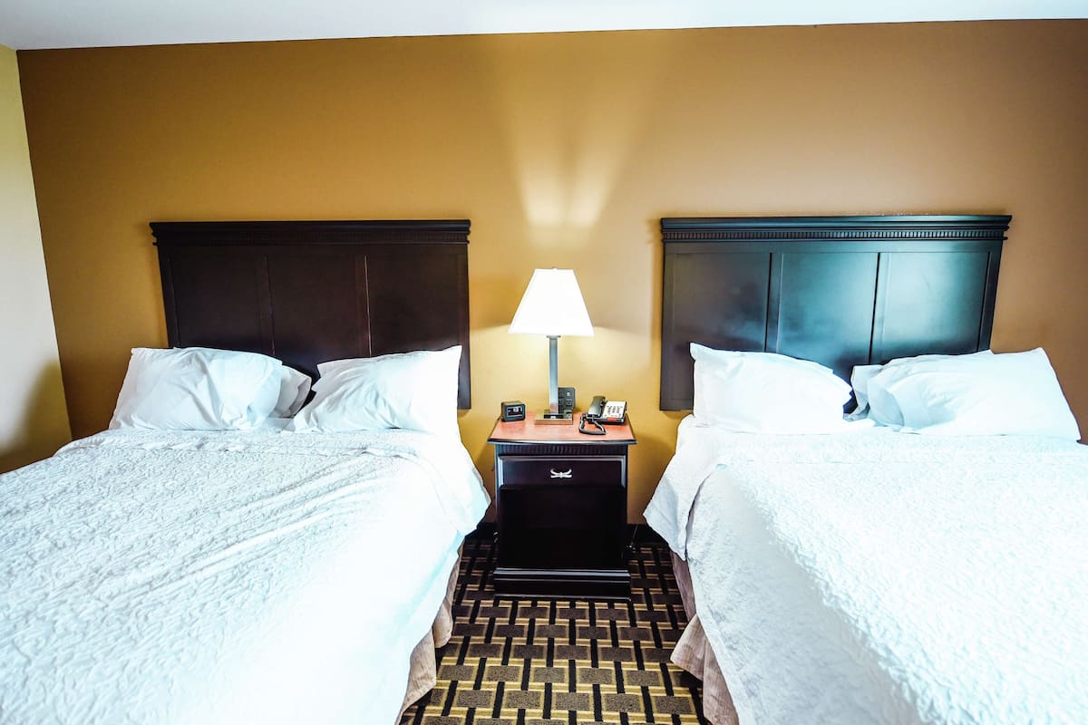 ستائر تعتيم ومكواة/لوح كي وأسرّة قابلة للطي وواي فاي مجانًا