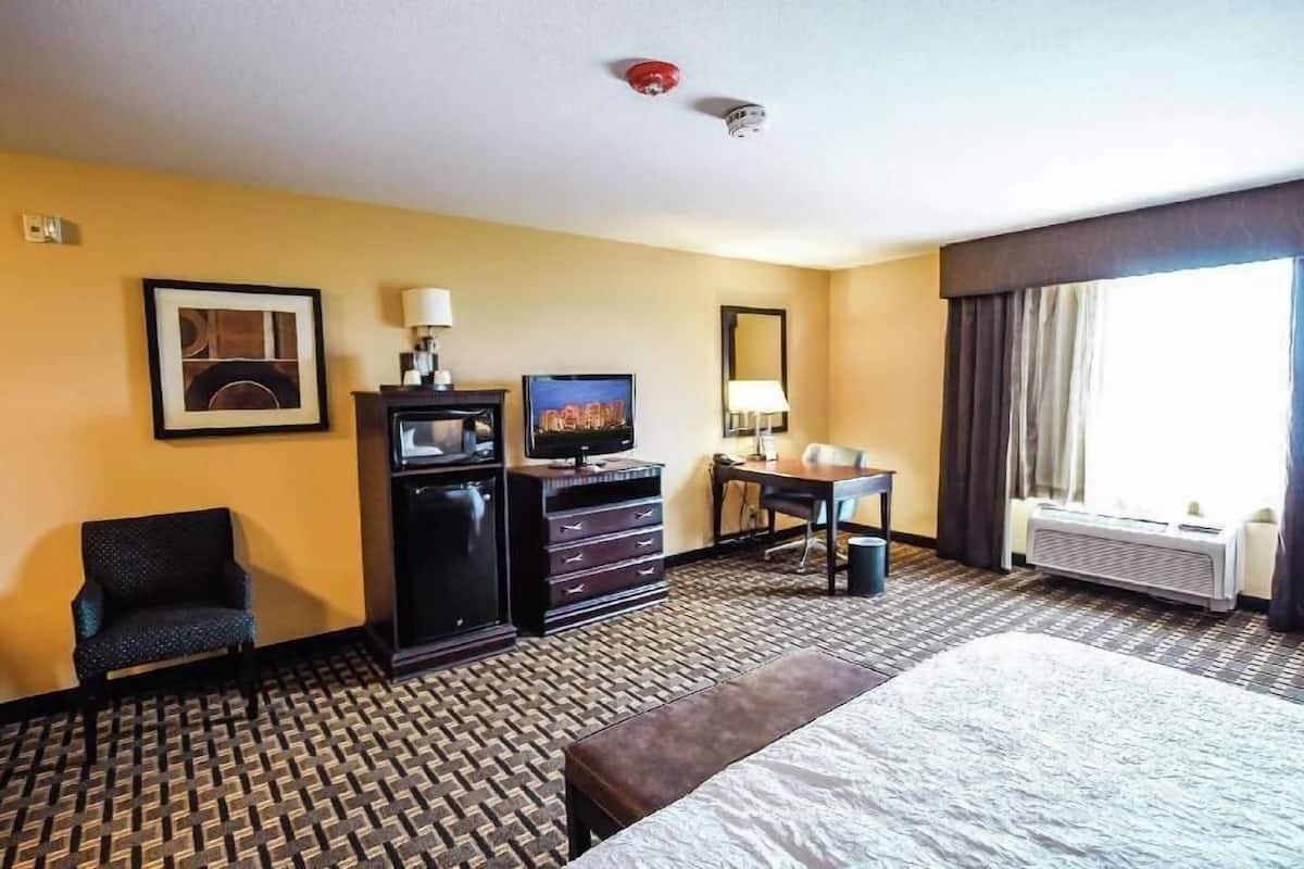 ستائر تعتيم ومكواة/لوح كي وأسرّة قابلة للطي وواي فاي مجانًا