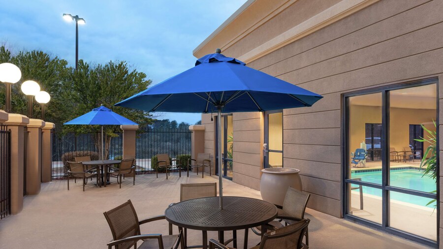 Hampton Inn and Suites Pine Bluff