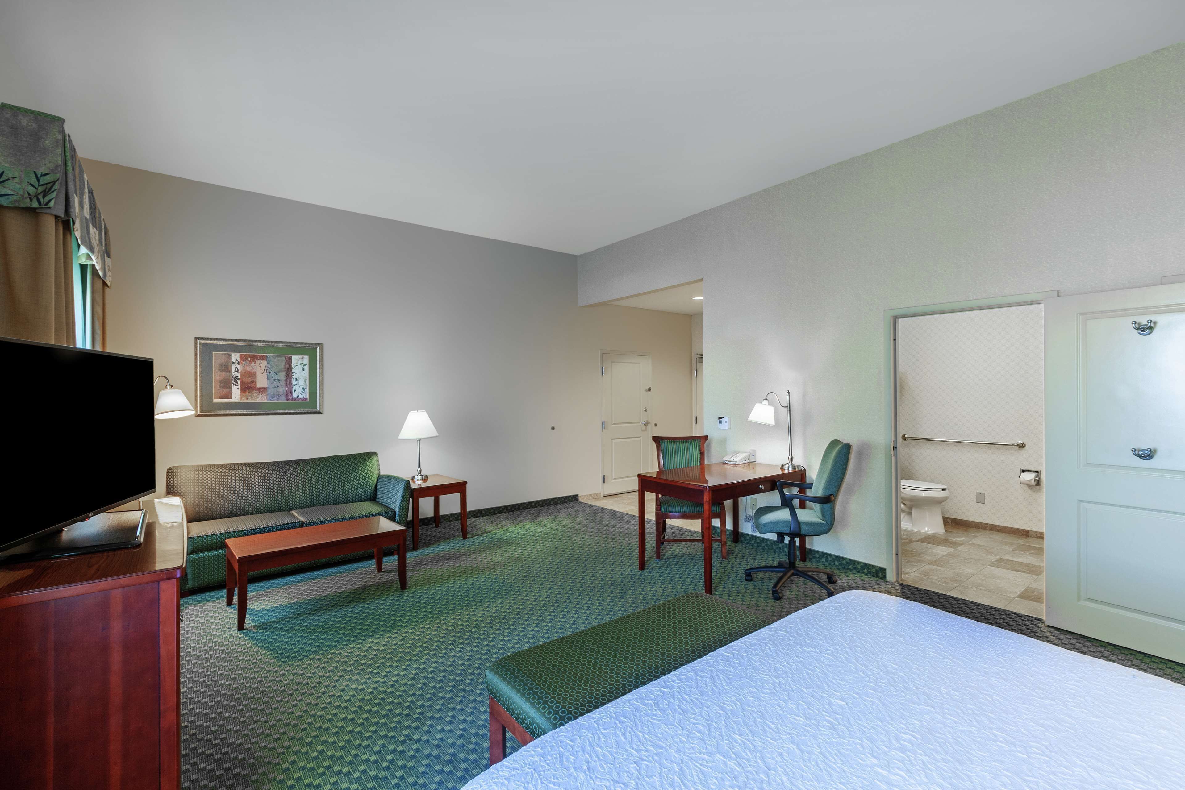 Photo - Hampton Inn & Suites El Paso West