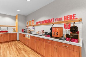 Free daily continental breakfast  - Hampton Inn & Suites El Paso West (El Paso)