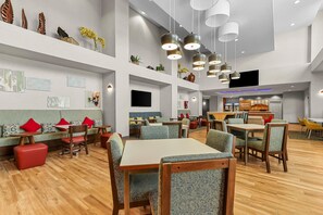 Lobby - Hampton Inn & Suites El Paso West (El Paso)