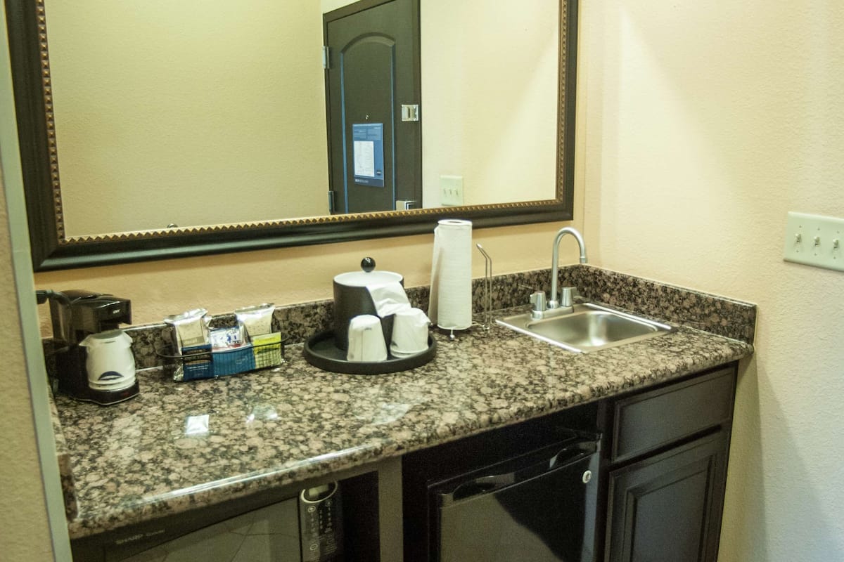 standard room | minibar