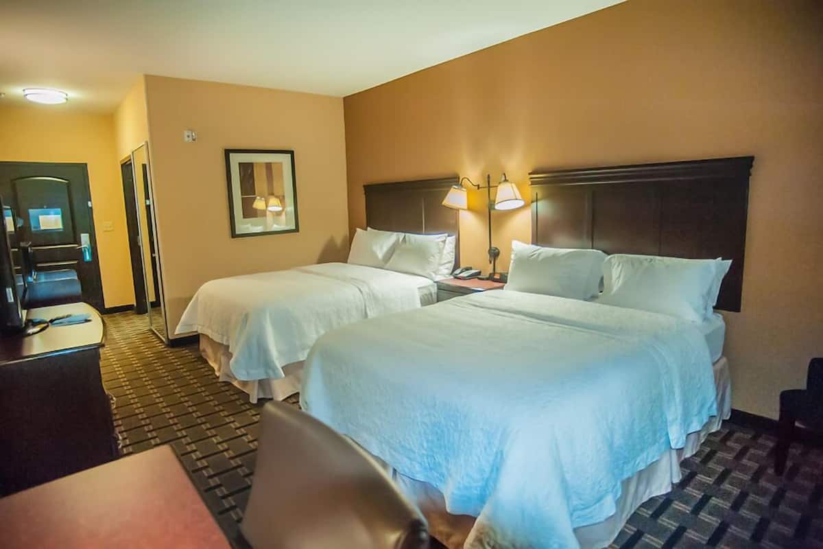 Room, Accessible, Non Smoking | Desk, blackout drapes, soundproofing, iron/ironing board