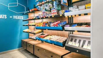 Snack bar