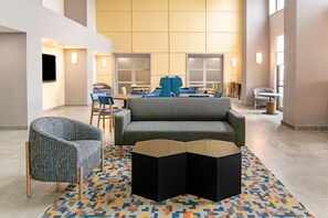 Lobby - Hampton Inn and Suites Fort Worth/Forest Hill (Fort Worth)