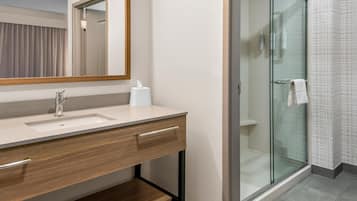Studio Suite, 1 King Bed with Sofa bed, Non Smoking | Bathroom shower