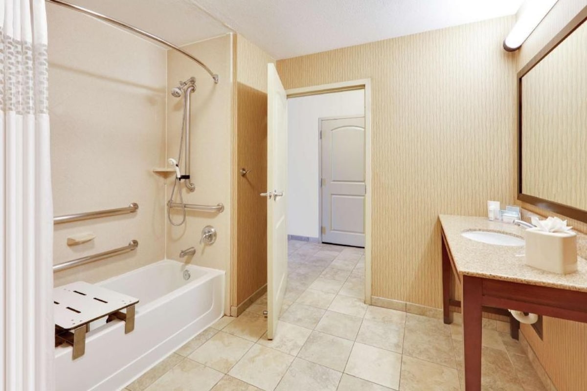 Bathroom | Hair dryer, towels