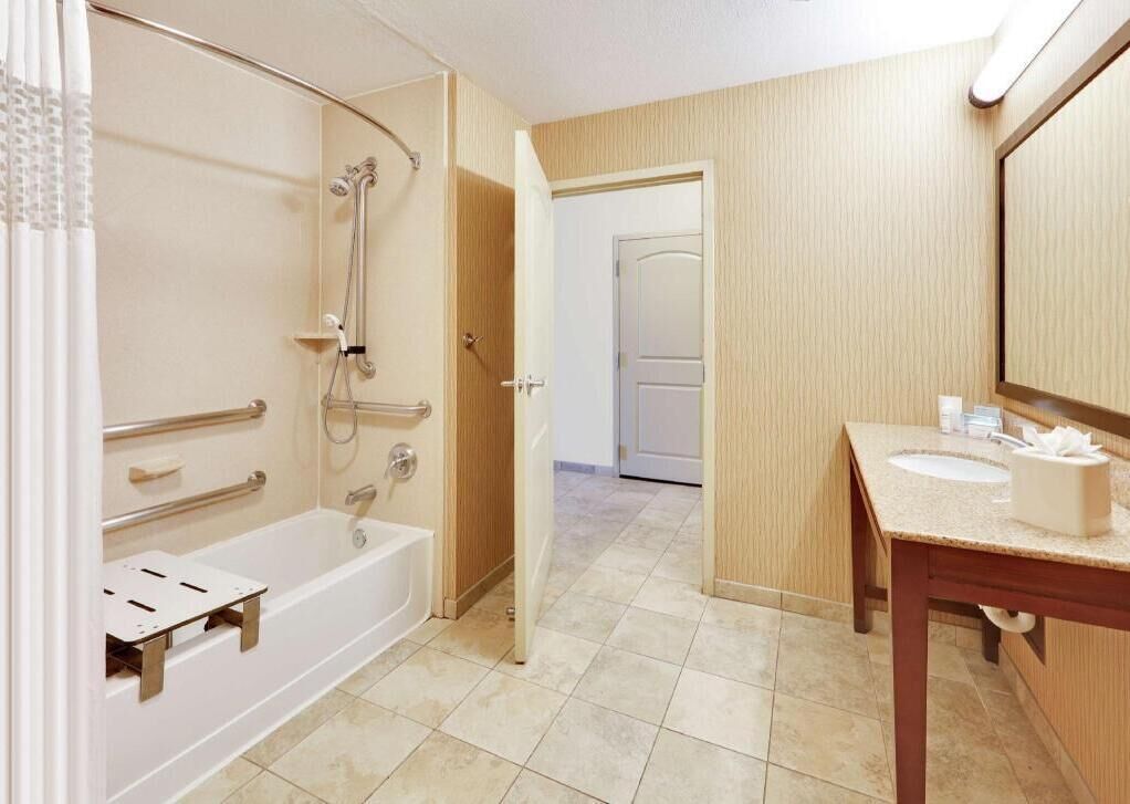 Bathroom | Hair dryer, towels