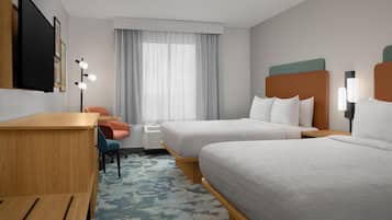 Habitación, 2 camas Queen size, para no fumadores | Ropa de cama de alta calidad y cortinas blackout