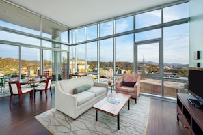 Allergitestet sengetøy, safe på rommet og skrivebord