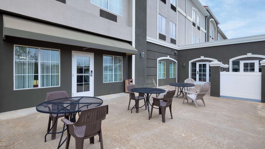 La Quinta Inn & Suites by Wyndham Macon West