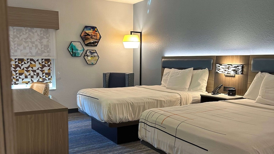La Quinta Inn & Suites by Wyndham Macon West