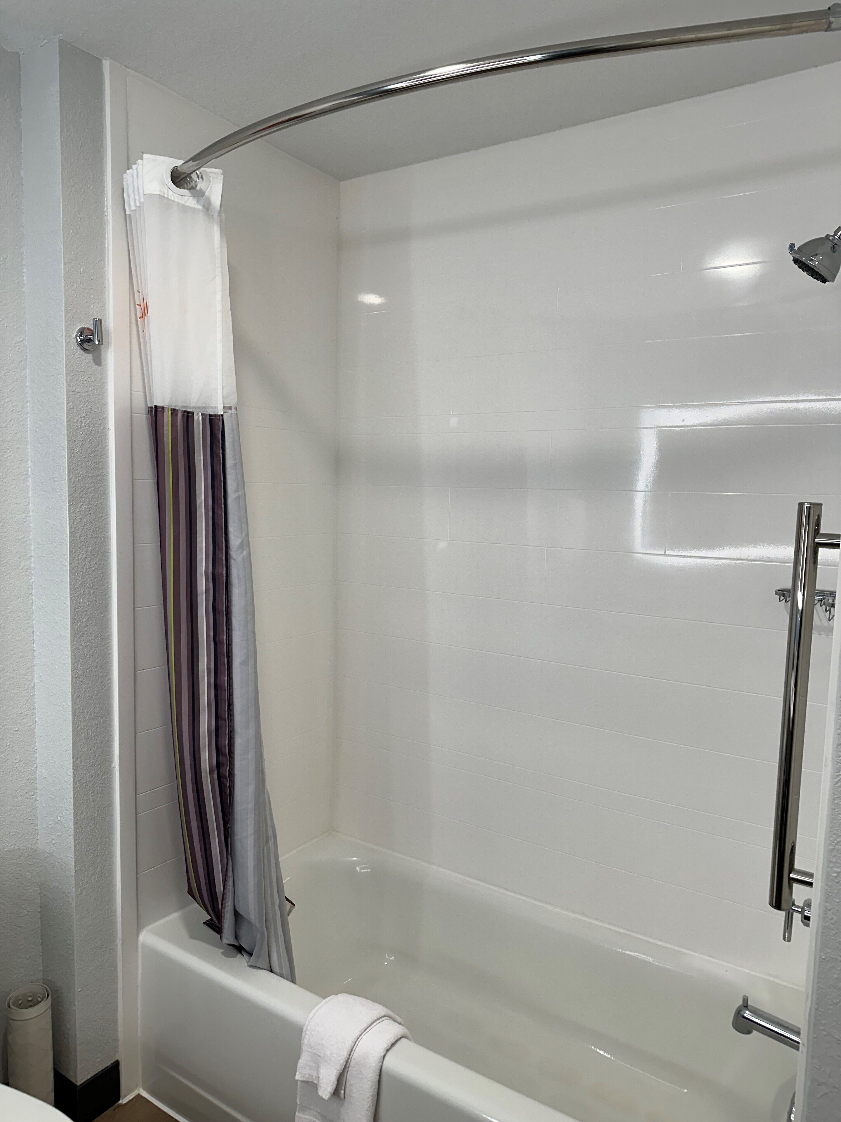 premium bedding, down duvets, pillow-top beds, desk