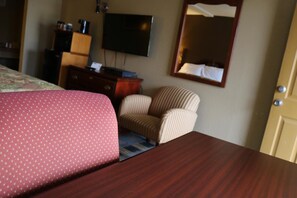 Desk, blackout curtains, iron/ironing board, free WiFi - Battlefield Inn Springfield (Springfield)