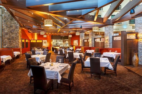 3 restaurants servant le déjeuner