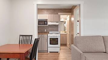 Standard Room, 1 Bedroom, Kitchen | Living area