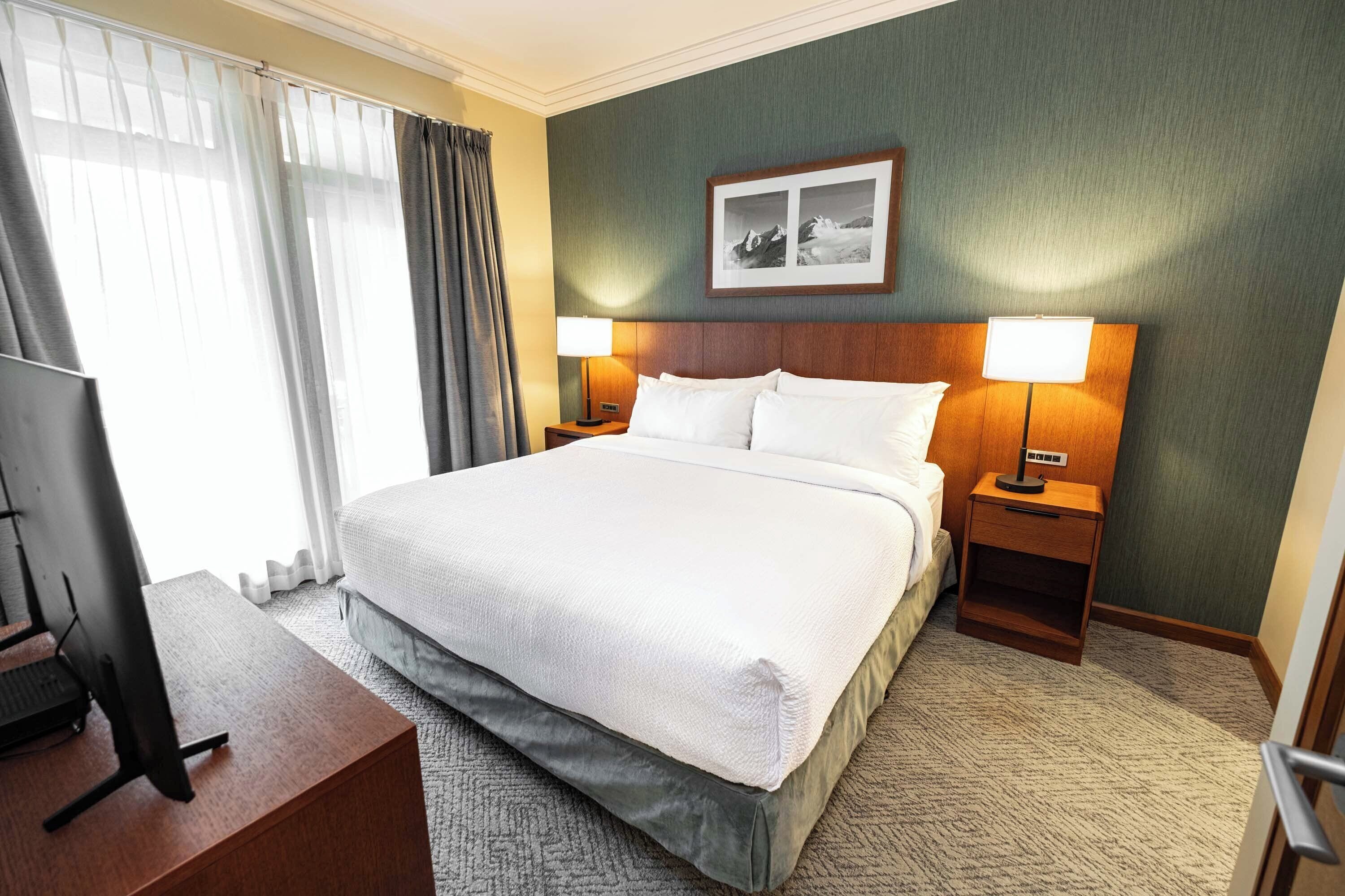 Premium bedding, pillowtop beds, in-room safe, desk