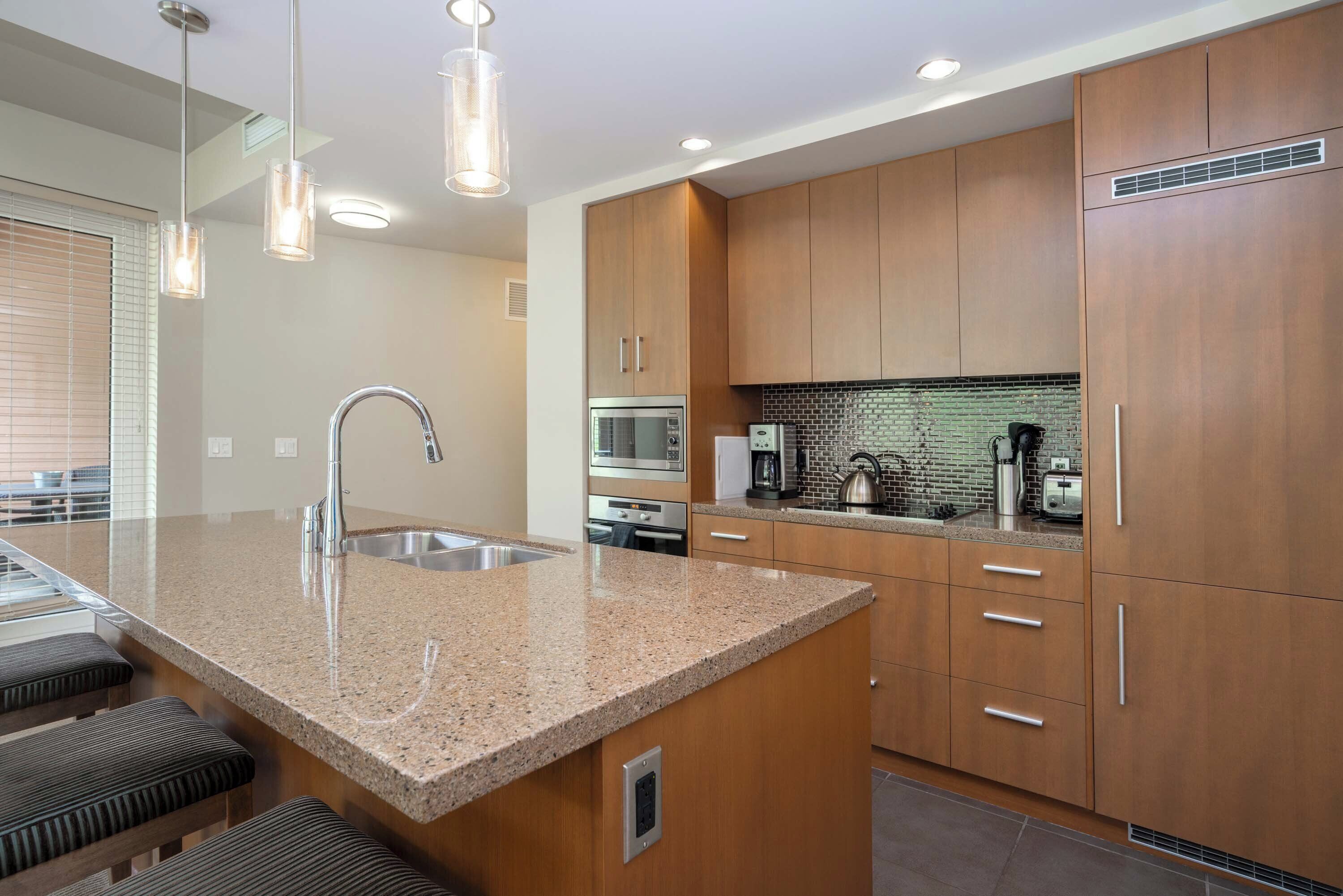 premium suite, 2 bedrooms | private kitchen | fridge, microwave, stovetop, dishwasher