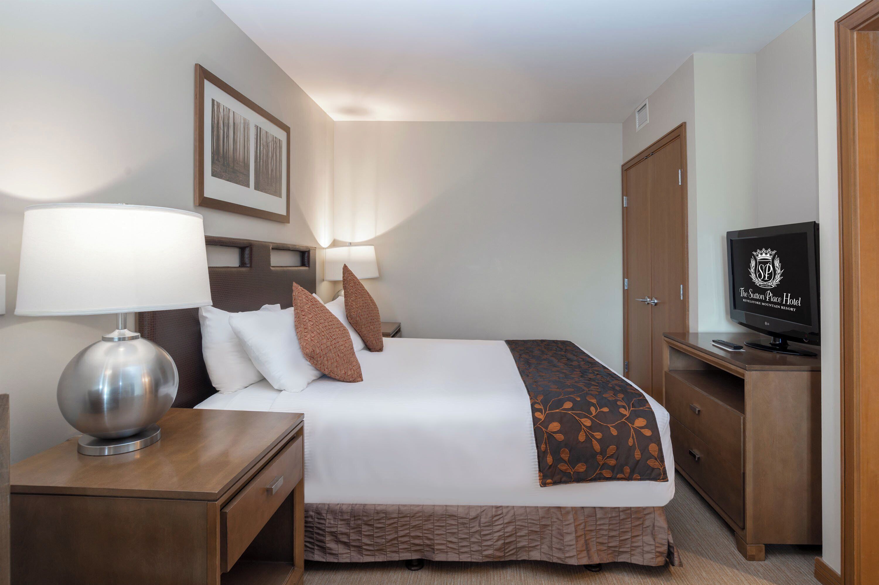 premium studio suite, 1 king bed with sofa bed | premium bedding, pillow-top beds, in-room safe, desk