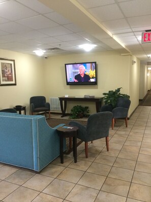 Lobby - Candlewood Suites Jacksonville by IHG (Jacksonville)
