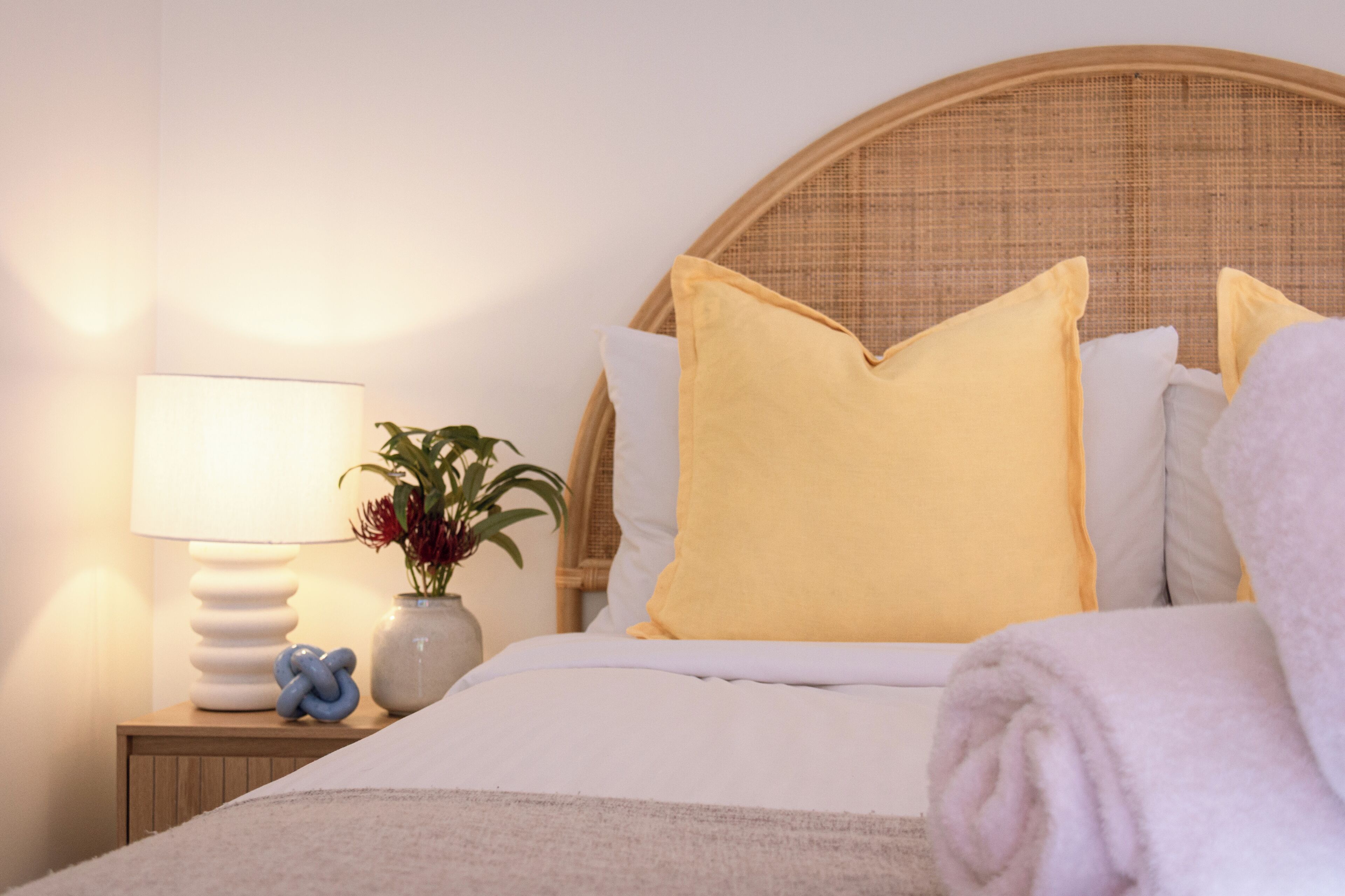 Standard Studio, 1 Queen Bed, Garden View