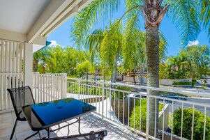 经济开间, 1 张大床 | 阳台